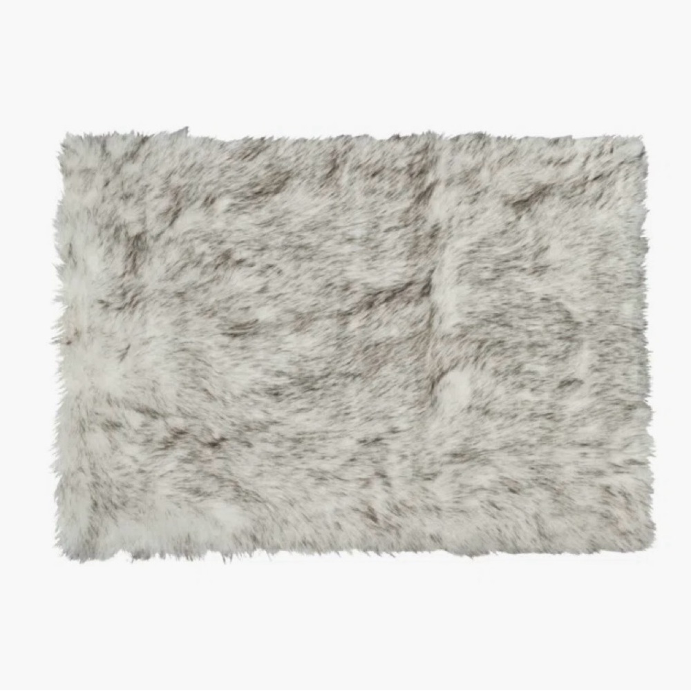 Faux Fur Rugs - Picture 3 of 4